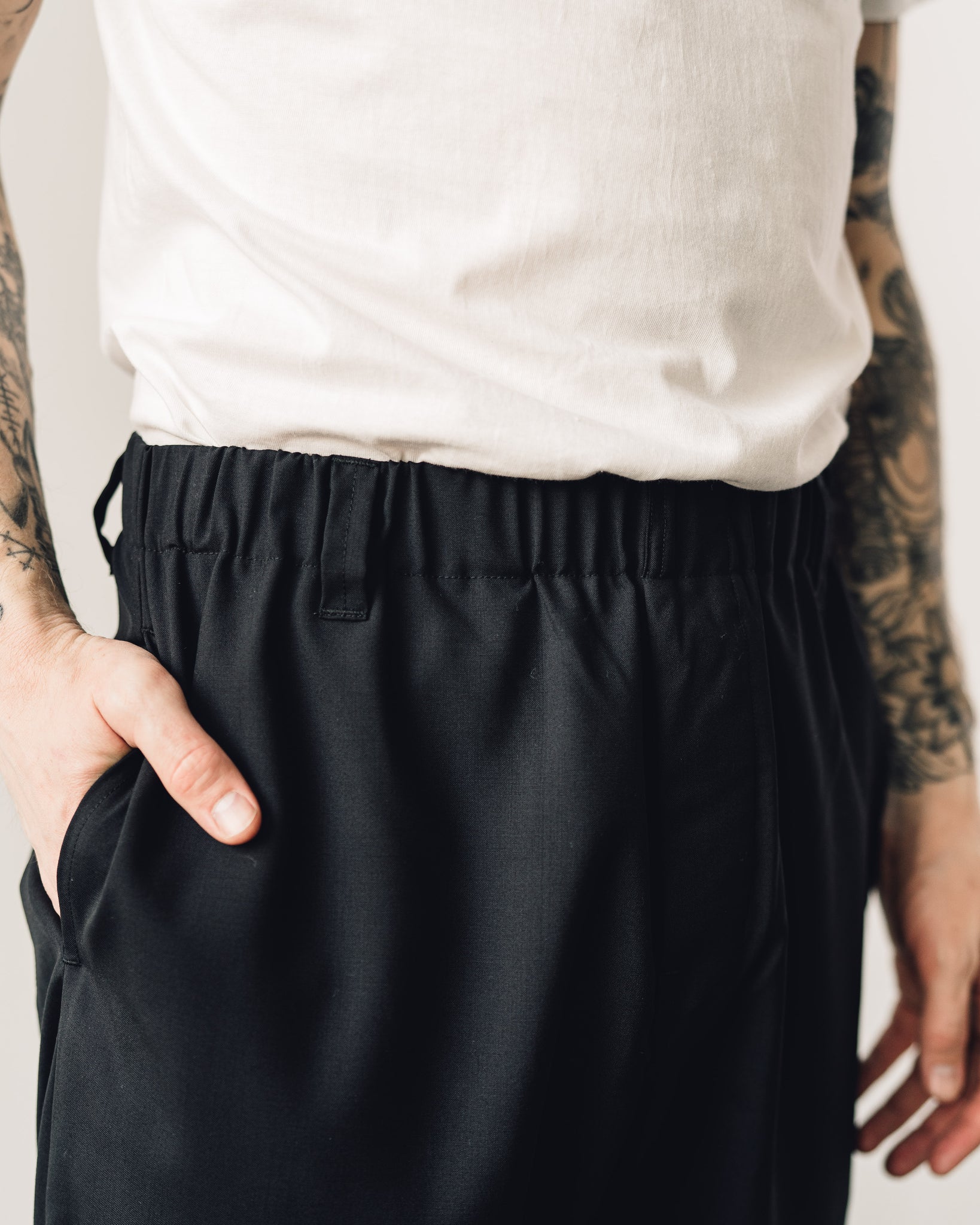 MOMONI Wide black pants with elastic waist. Italian siz…