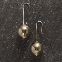 Crescioni Bola Earrings, Smoke