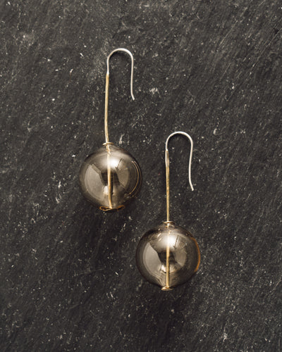 Crescioni Bola Earrings, Smoke