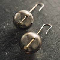 Crescioni Bola Earrings, Smoke