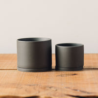 Kinto Cylinder Pot & Saucer, Dark Gray