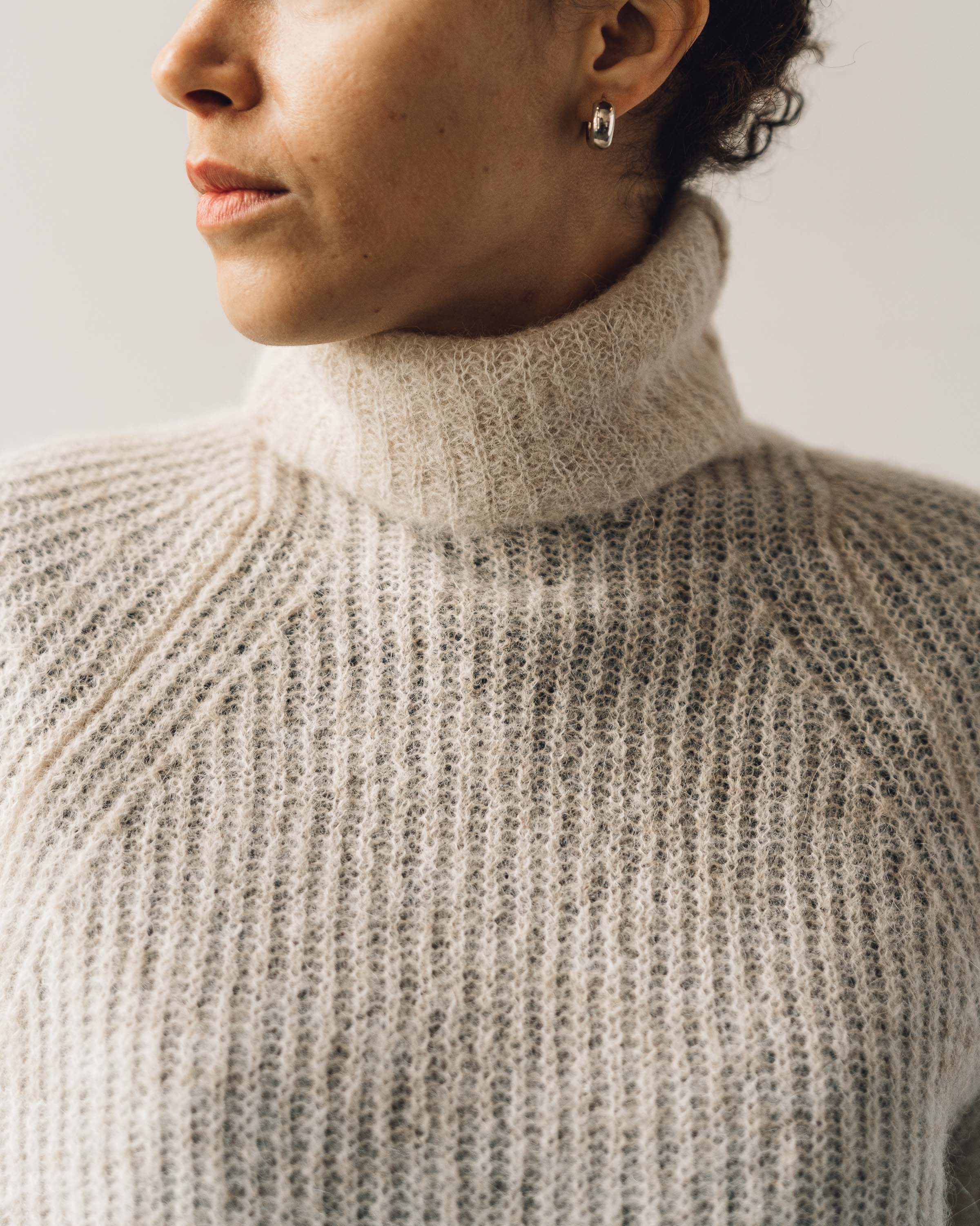 Cordera Soft Alpaca Turtleneck Sweater Beige Glasswing