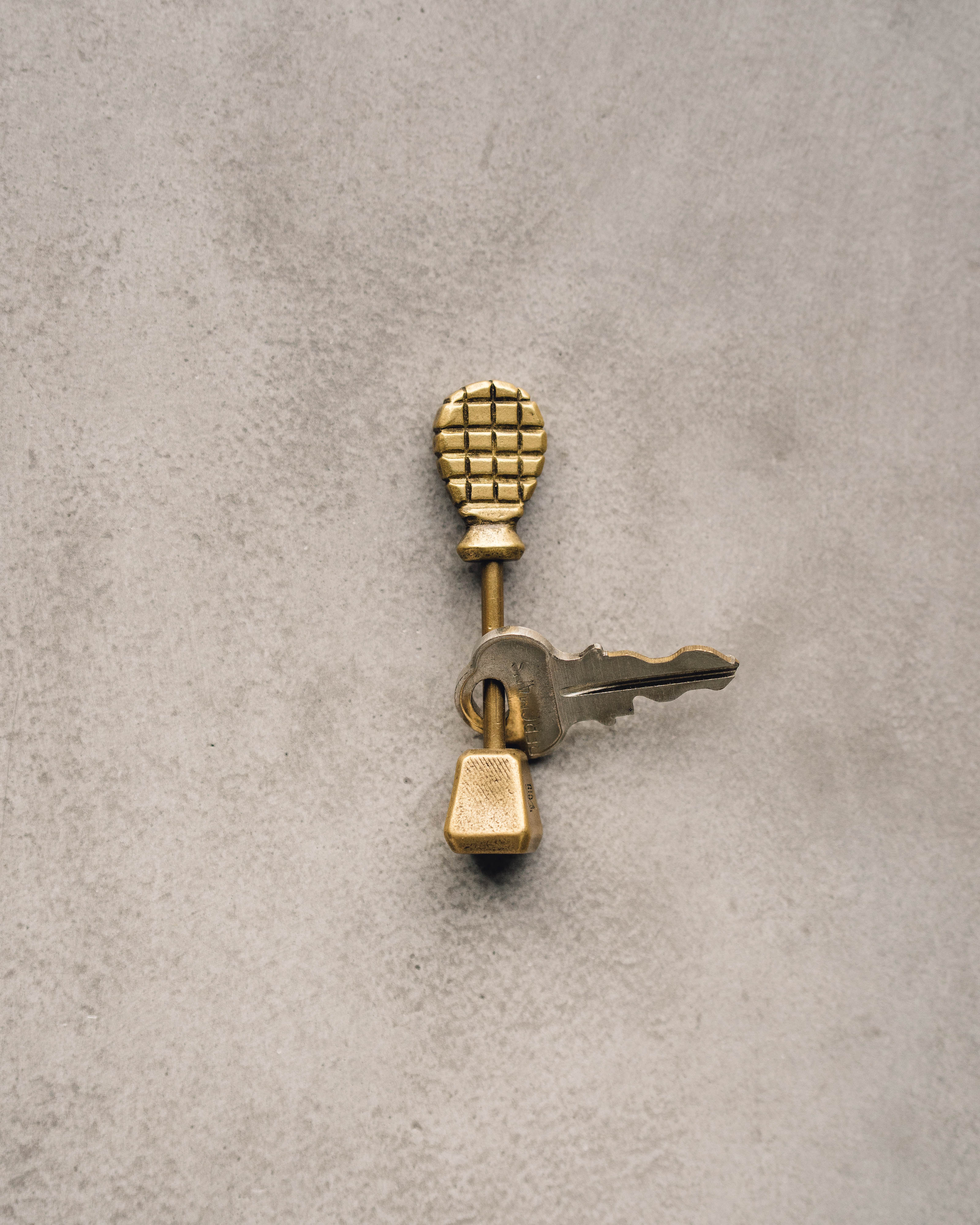 Postalco Pinch Totem Key Holder – Glasswing