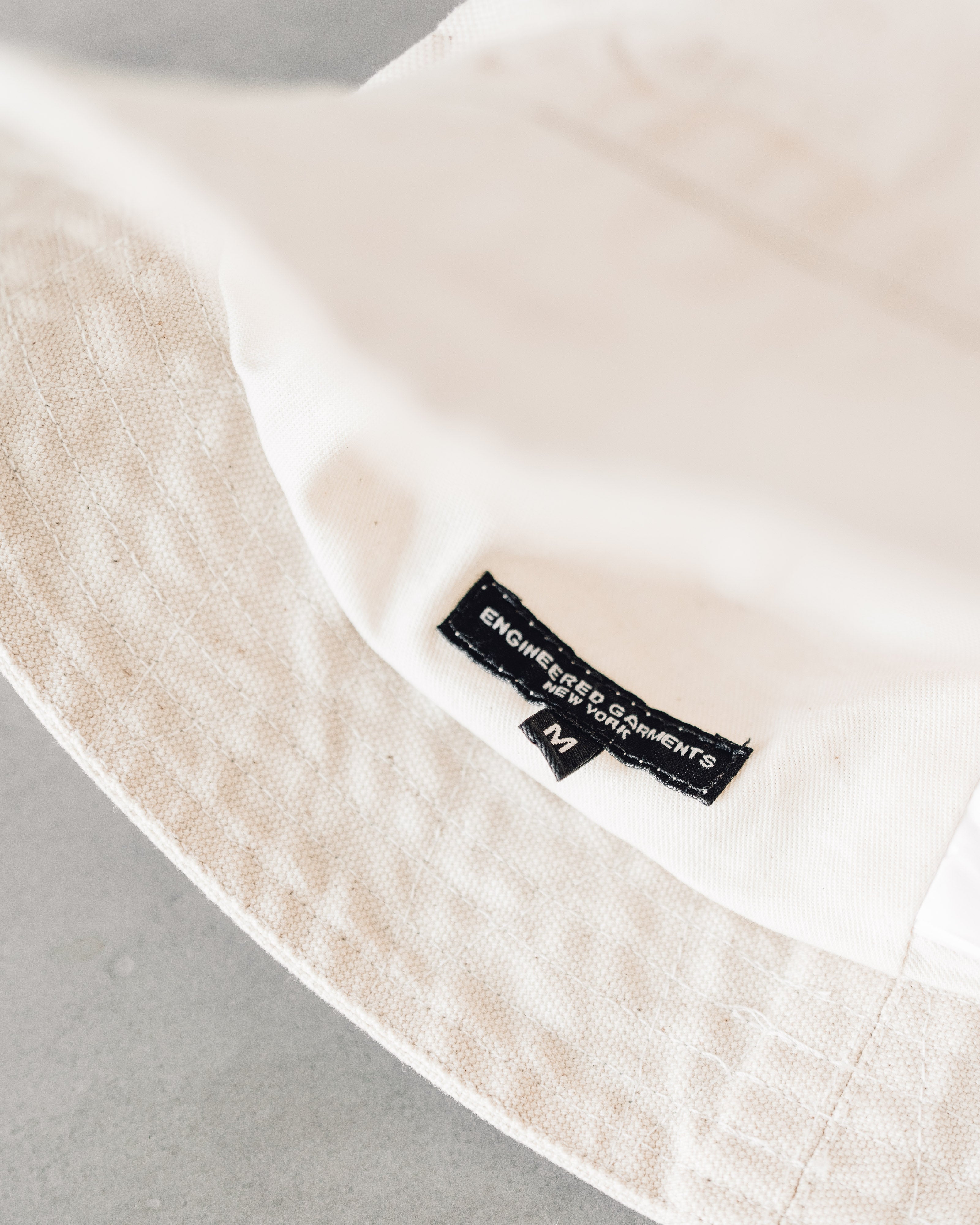 美品 ENGINEERED GARMENTS Bucket Hat SIZE M Engineered Garments Bucket Hat Navy Cotton Duracloth Poplin