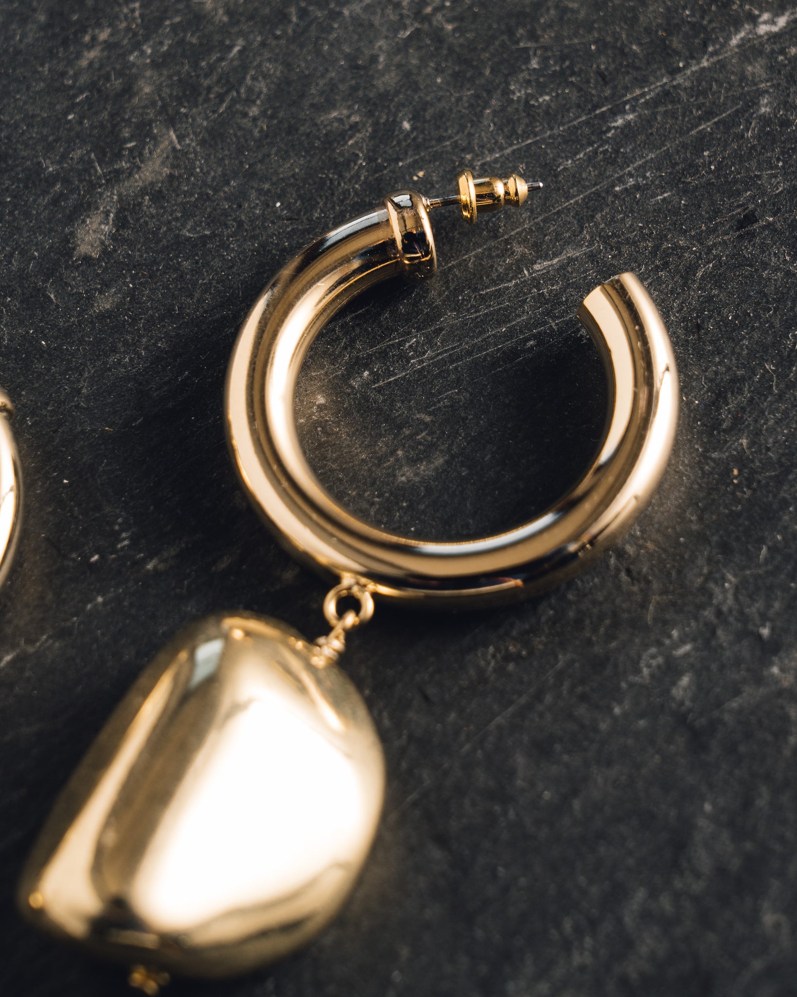 Maslo Gold Hoop Formless Earrings