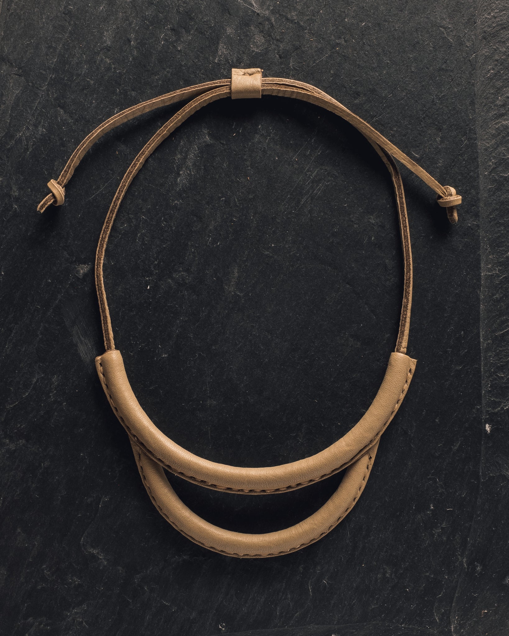 crescioni arc necklace | hartwellspremium.com