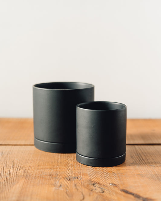 black ceramic flower pot Romey Pot & Saucer, Black – Glasswing