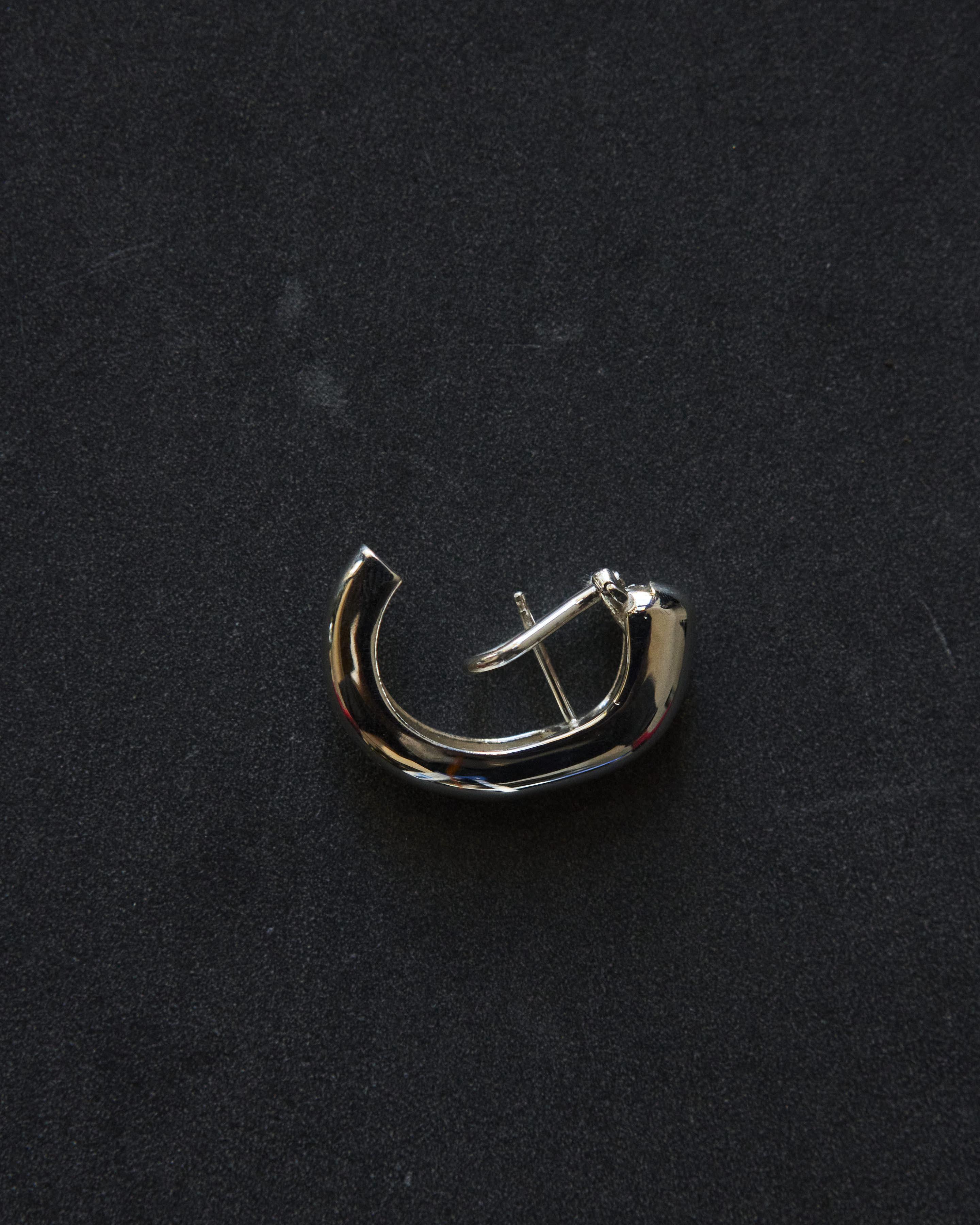 Hernan Herdez Lobe Hoop, Sterling Silver – Glasswing