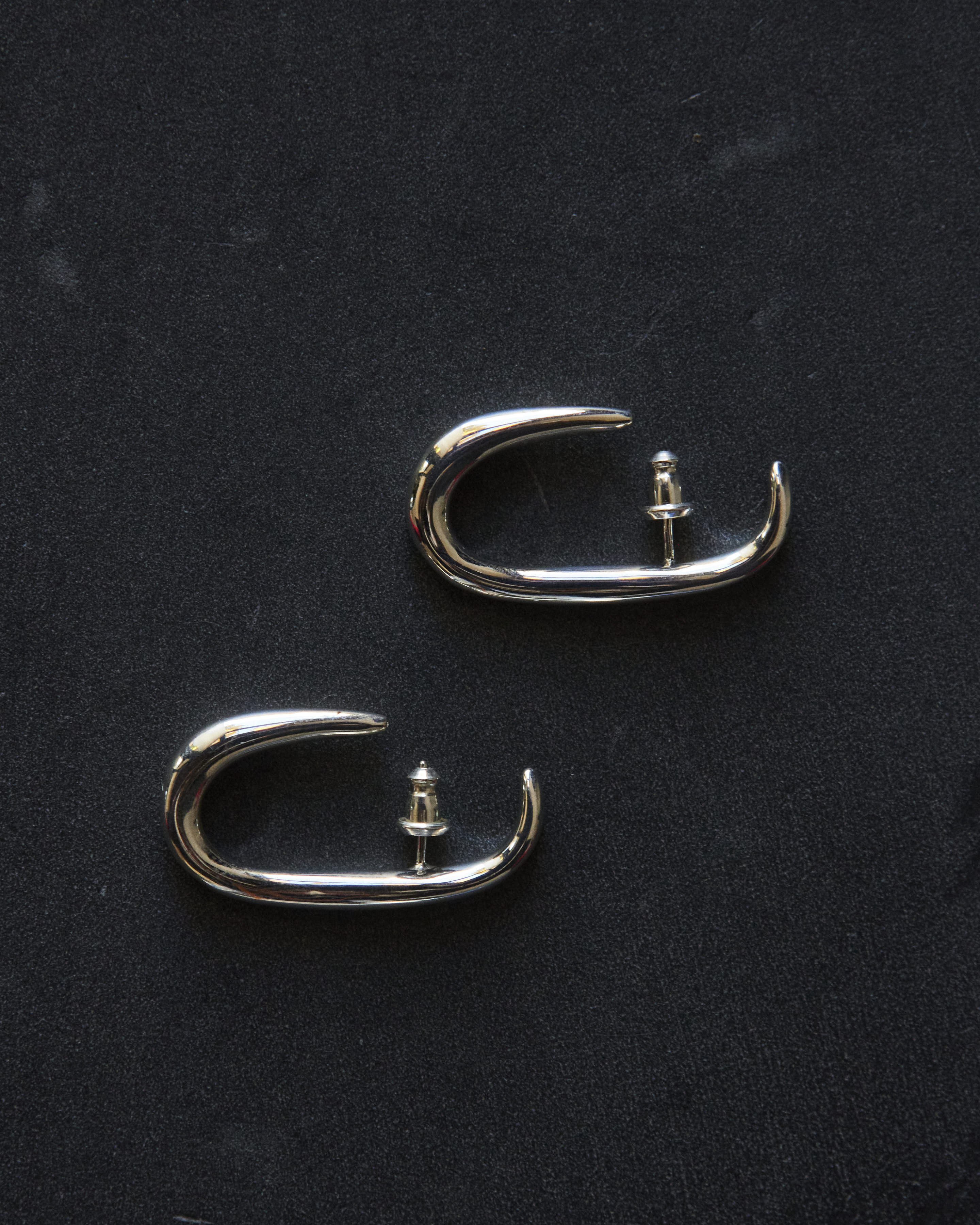 hernan herdezシルバー オーバル型リング クリスタル　11号 Hernan Herdez Oval Hoop no.2 Earrings, Sterling Silver – Glasswing