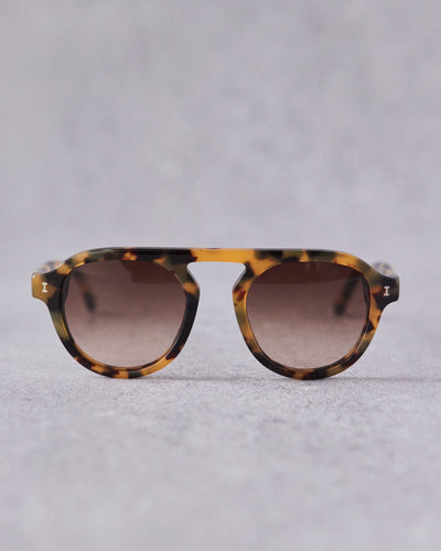 Illesteva Bergen II Sunglasses, Tortoise