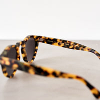 Illesteva Leonard Sunglasses, Tortoise