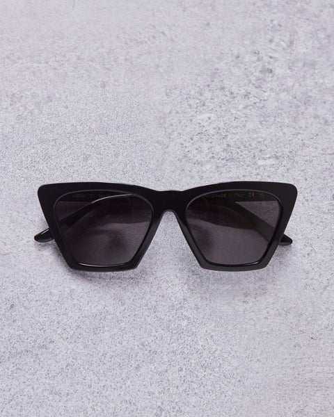 Illesteva Black Frame Sunglasses Lisbon Lisbon Sunglasses | illesteva main image 3
