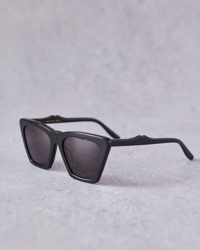 Illesteva Lisbon Sunglasses, Black