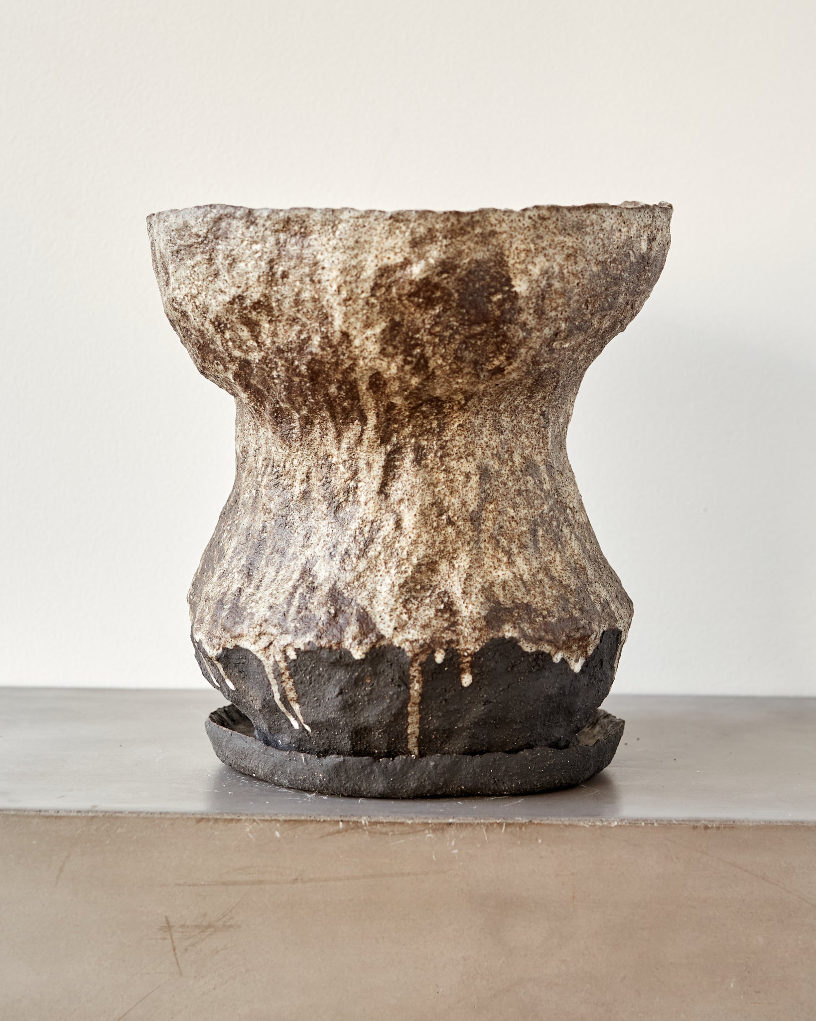 Jojo Corväiá Carved Ceramic Planter with Saucer, V-1138