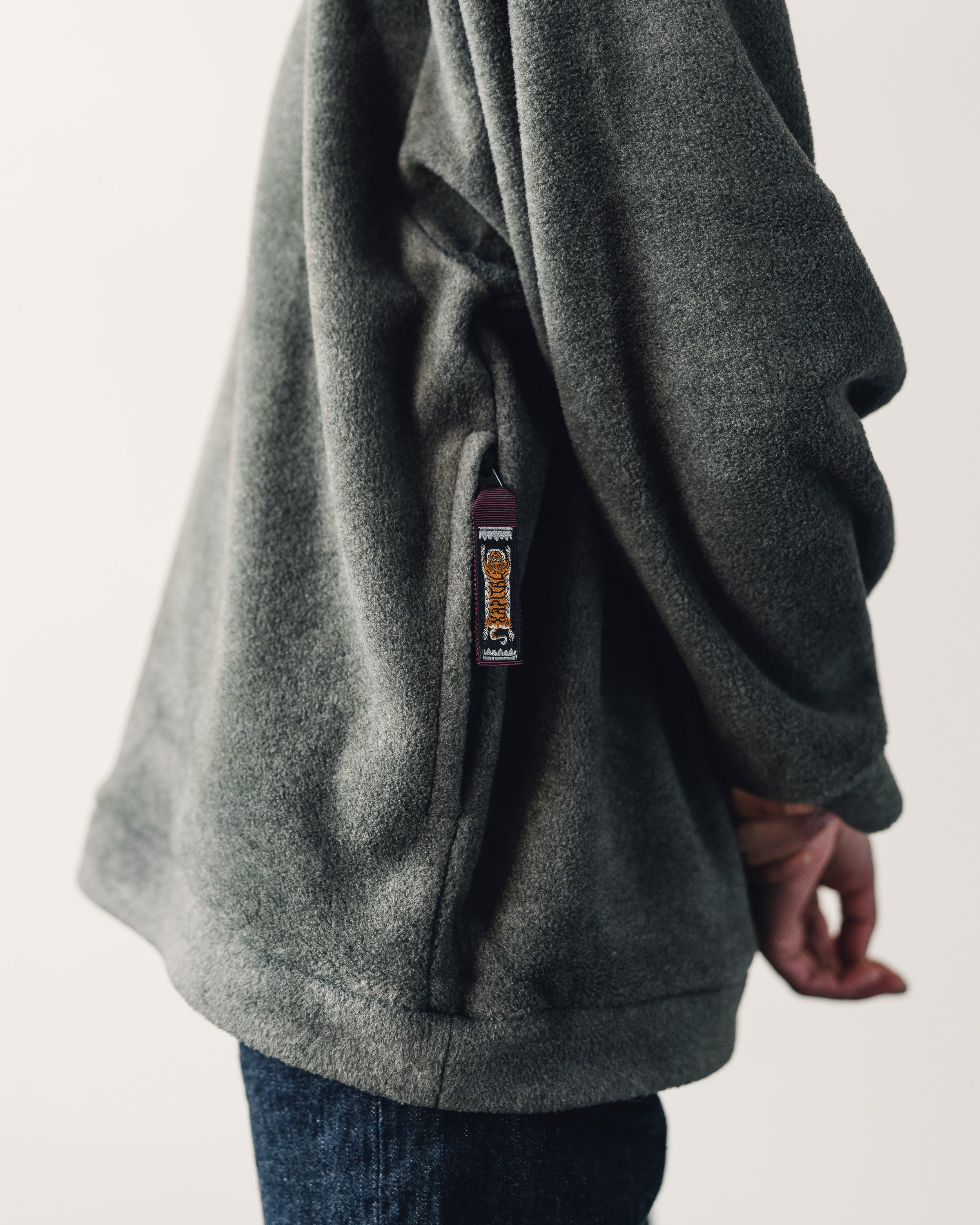 トップス dDdDdDd SUPER BIG CREW SWEAT トップス dDdDdDd SUPER BIG CREW SWEAT