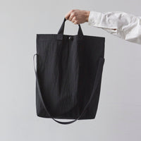 MAN-TLE R0B1 Nylon Bag, Black