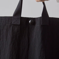 MAN-TLE R0B1 Nylon Bag, Black