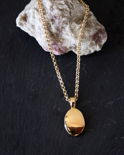 Maslo Oval Pendant Necklace, Gold