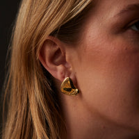 Maslo Thera Earrings, Gold