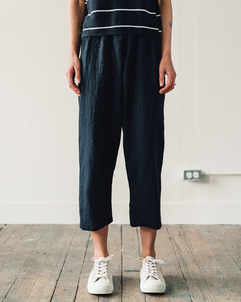パンツ JULIUS Shirring Crotch Cropped Pants Julius drop-crotch Cropped Track Pants | Black | FARFETCH