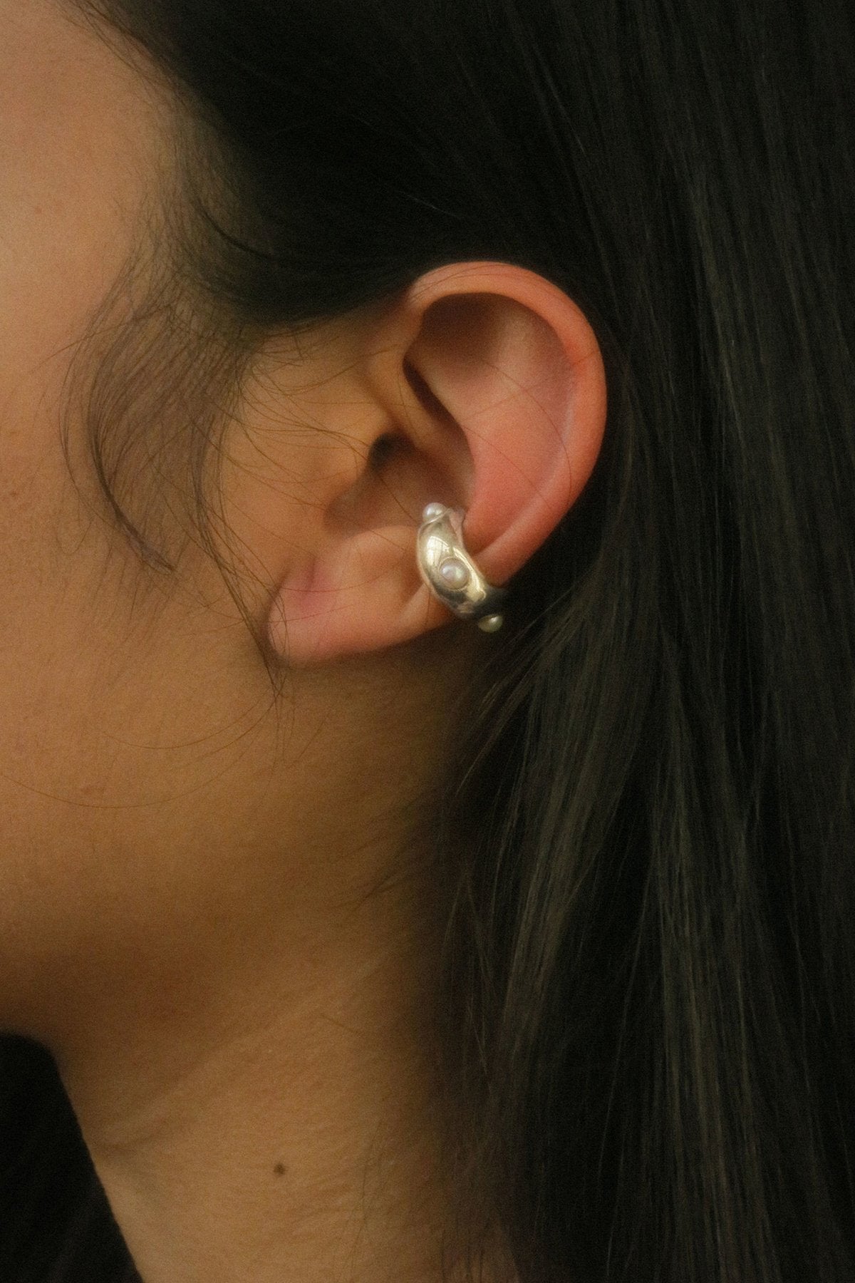 アクセサリー here's EAR CUFF Silver Hernan Herdez Perlitas Ear Cuff – Glasswing